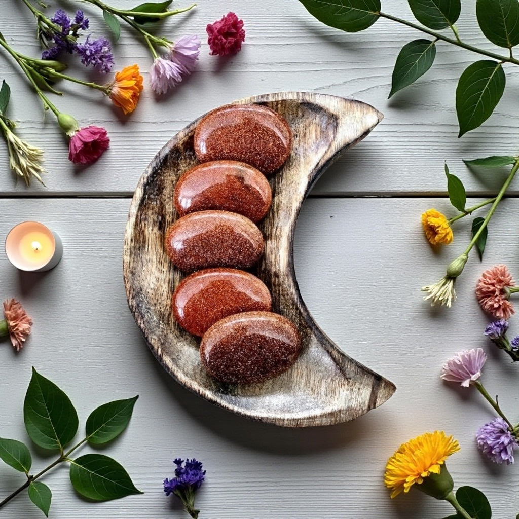 Red Goldstone Pillow Palm Stone