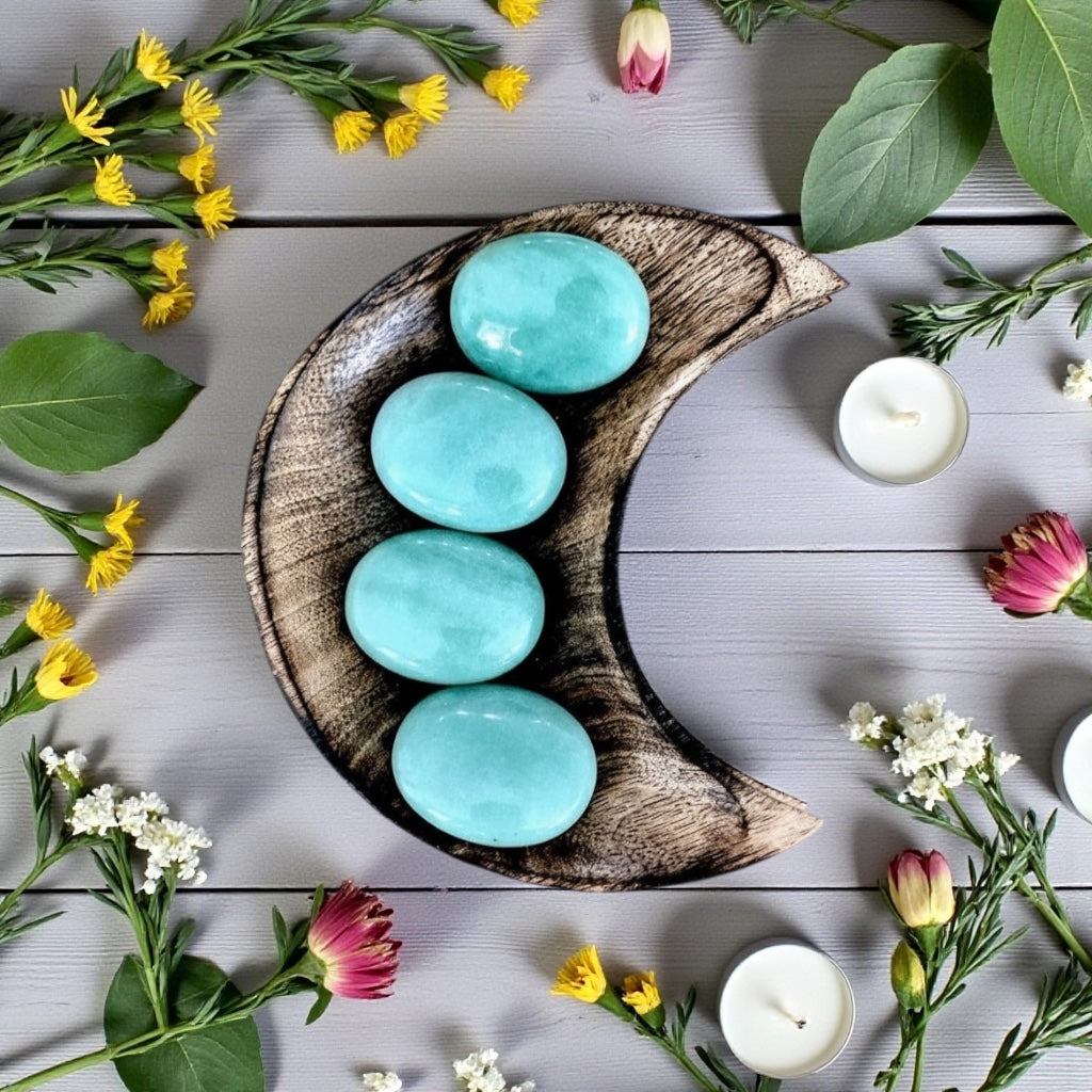 Green Aventurine Pillow Palm Stone